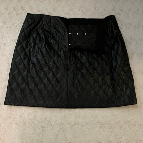 Eloquii Quilted Faux Leather Skirt With Studs Size 22 - Picture 4 of 10